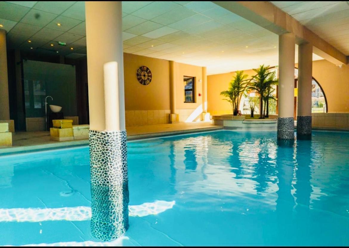 Appartements Avec Piscine Interieure Sauna Parking Etage 1 Au Centre Du Village Dans Residence Cami Real Saint-Lary-Soulan Dış mekan fotoğraf
