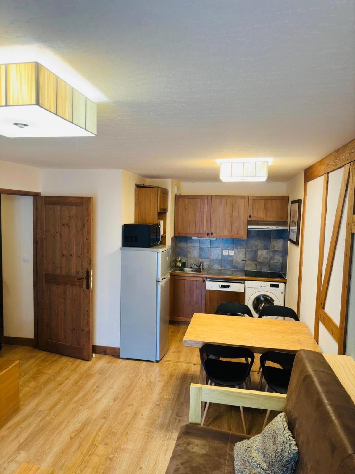 Appartements Avec Piscine Interieure Sauna Parking Etage 1 Au Centre Du Village Dans Residence Cami Real Saint-Lary-Soulan Dış mekan fotoğraf