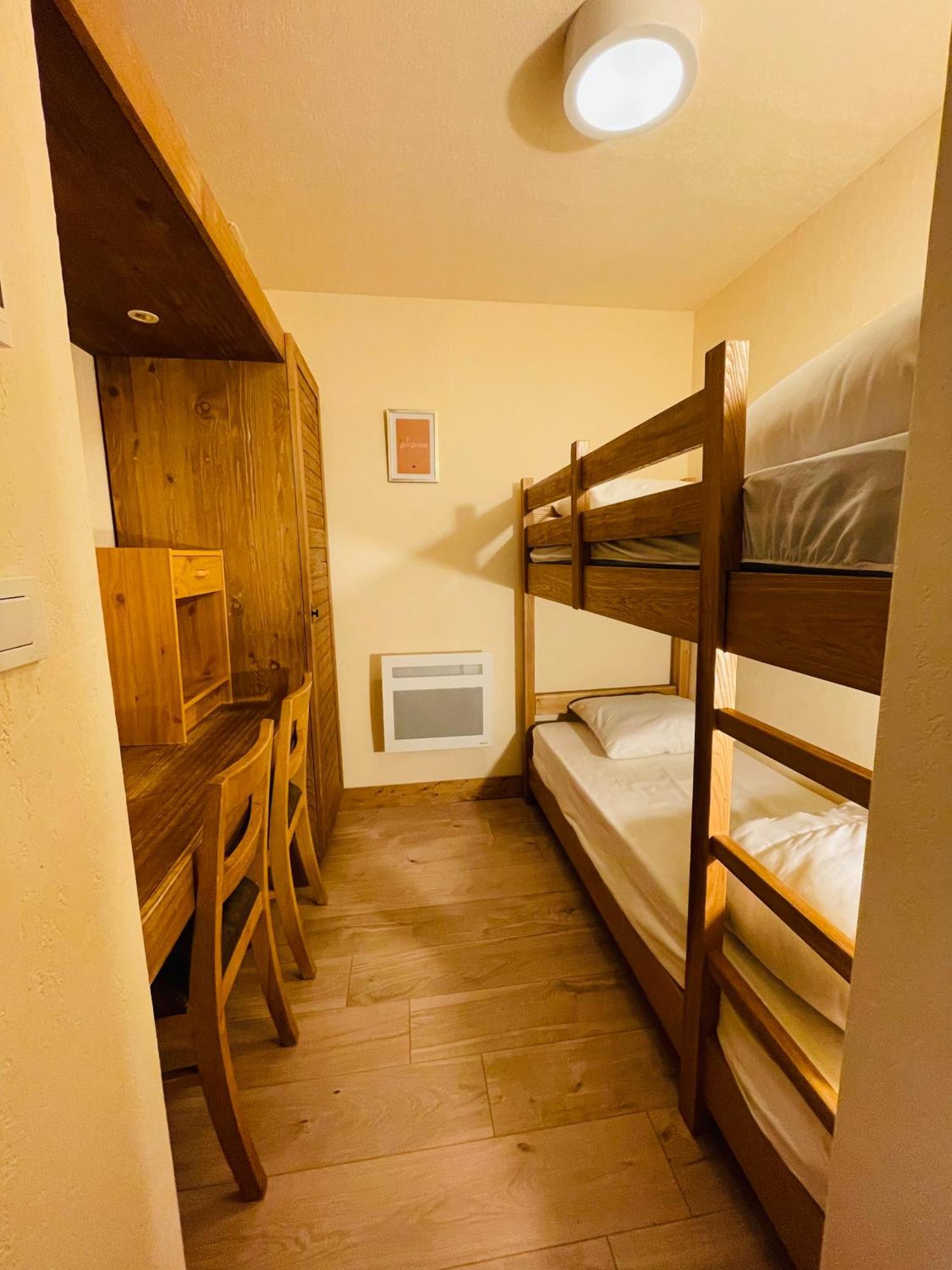 Appartements Avec Piscine Interieure Sauna Parking Etage 1 Au Centre Du Village Dans Residence Cami Real Saint-Lary-Soulan Dış mekan fotoğraf